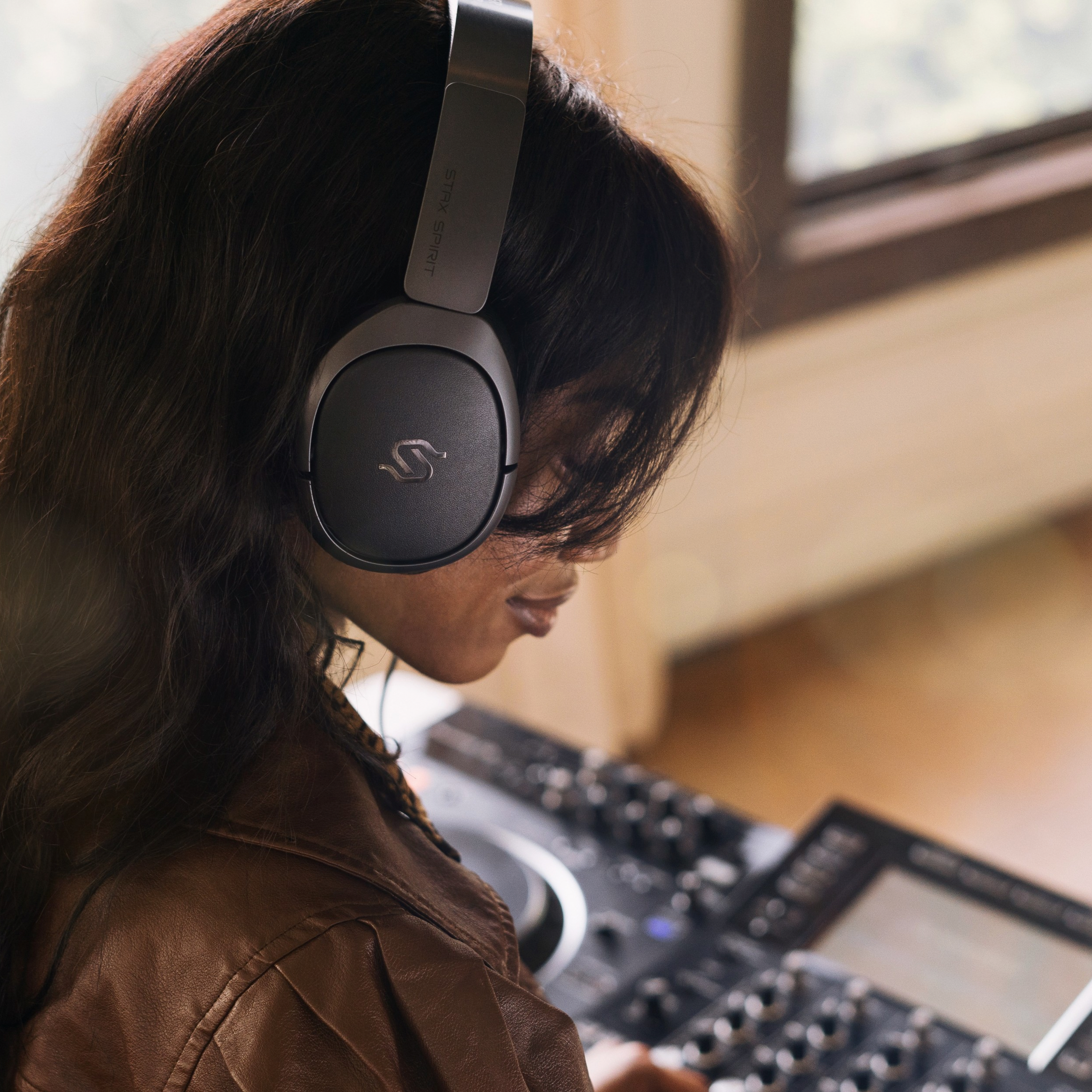 Auriculares magnéticos planos inalámbricos Stax Spirit S5