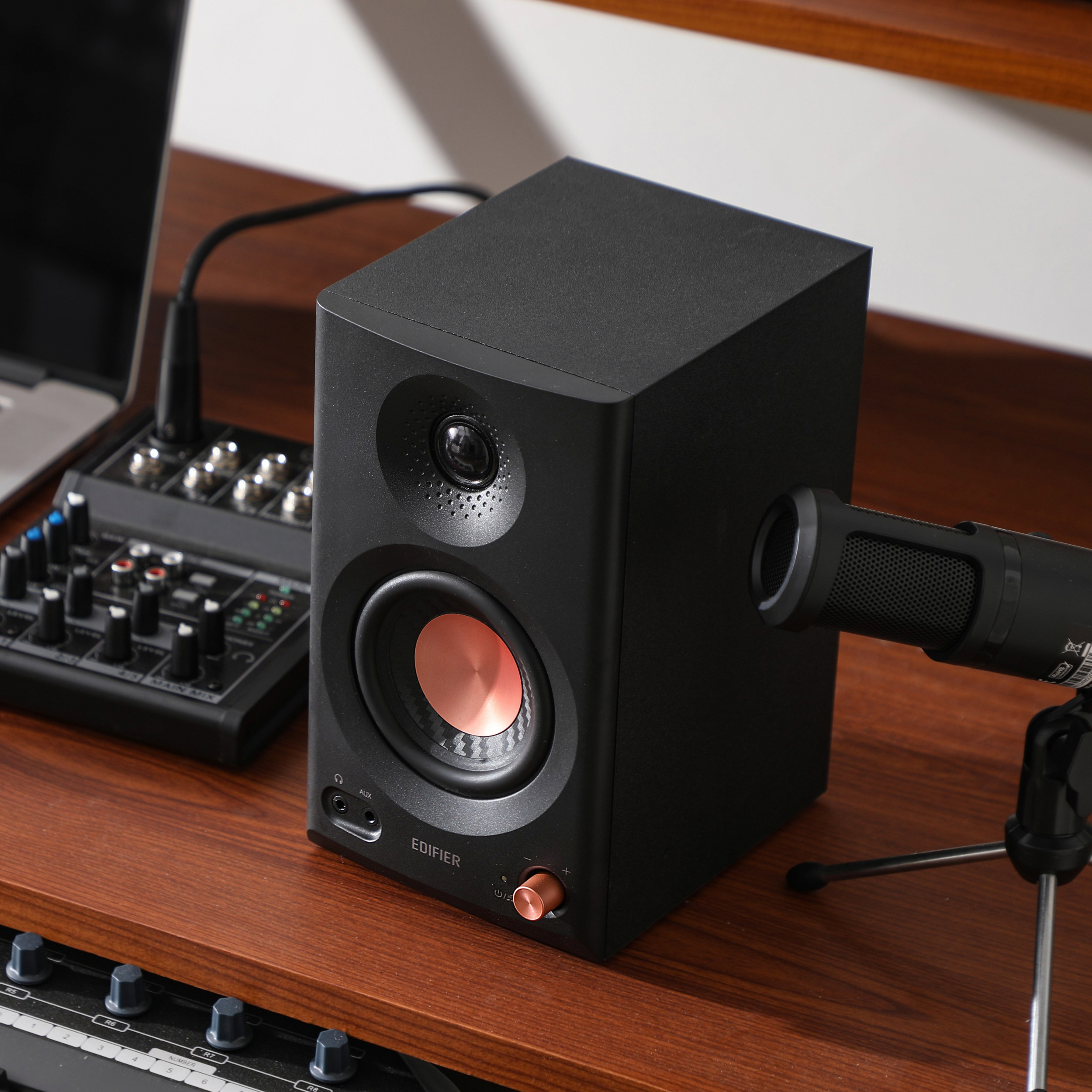 EDIFIER MR3 スタジオモニター ブラック MR3 Powered Studio Monitor Speakers – Edifier USA