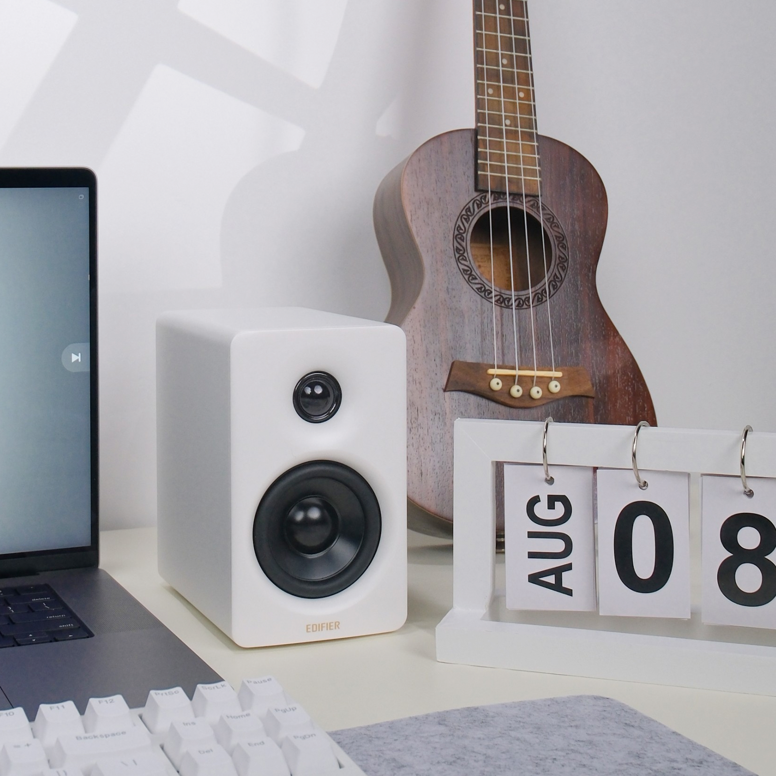 M60 Compact Desktop 2.0 Speakers