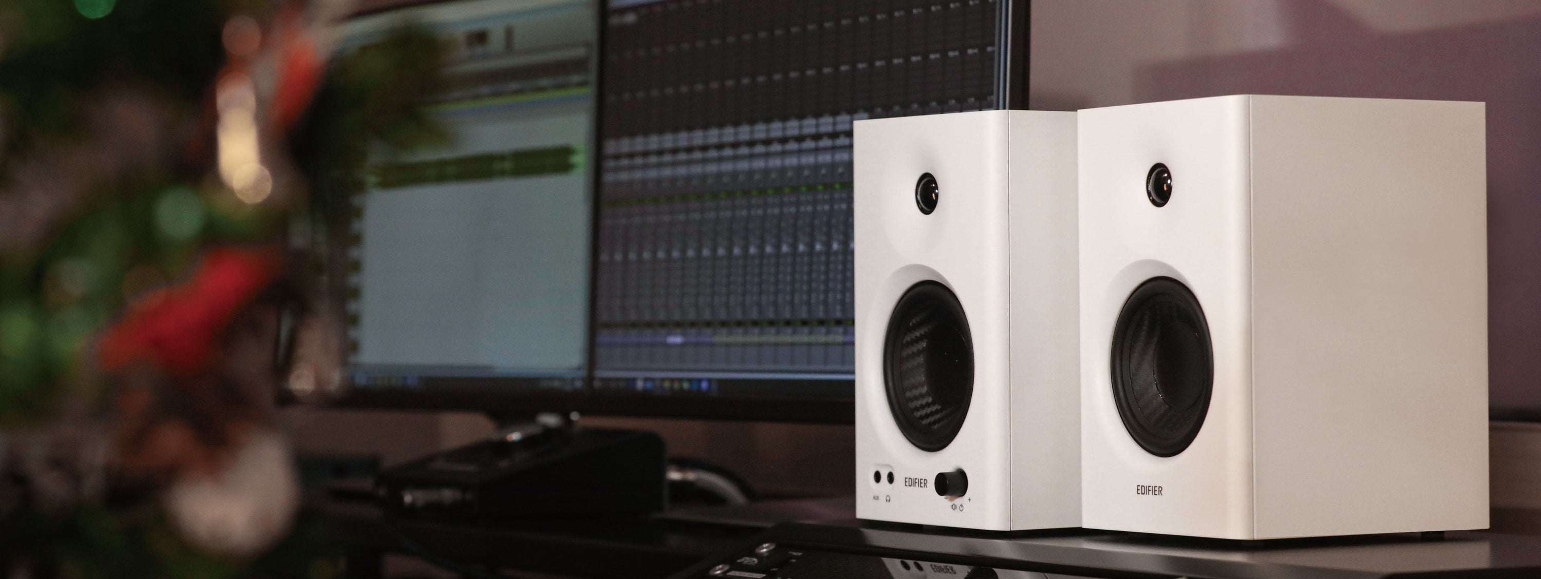 Edifier Monitor MR4 Powered Studio Monitor – Edifier USA